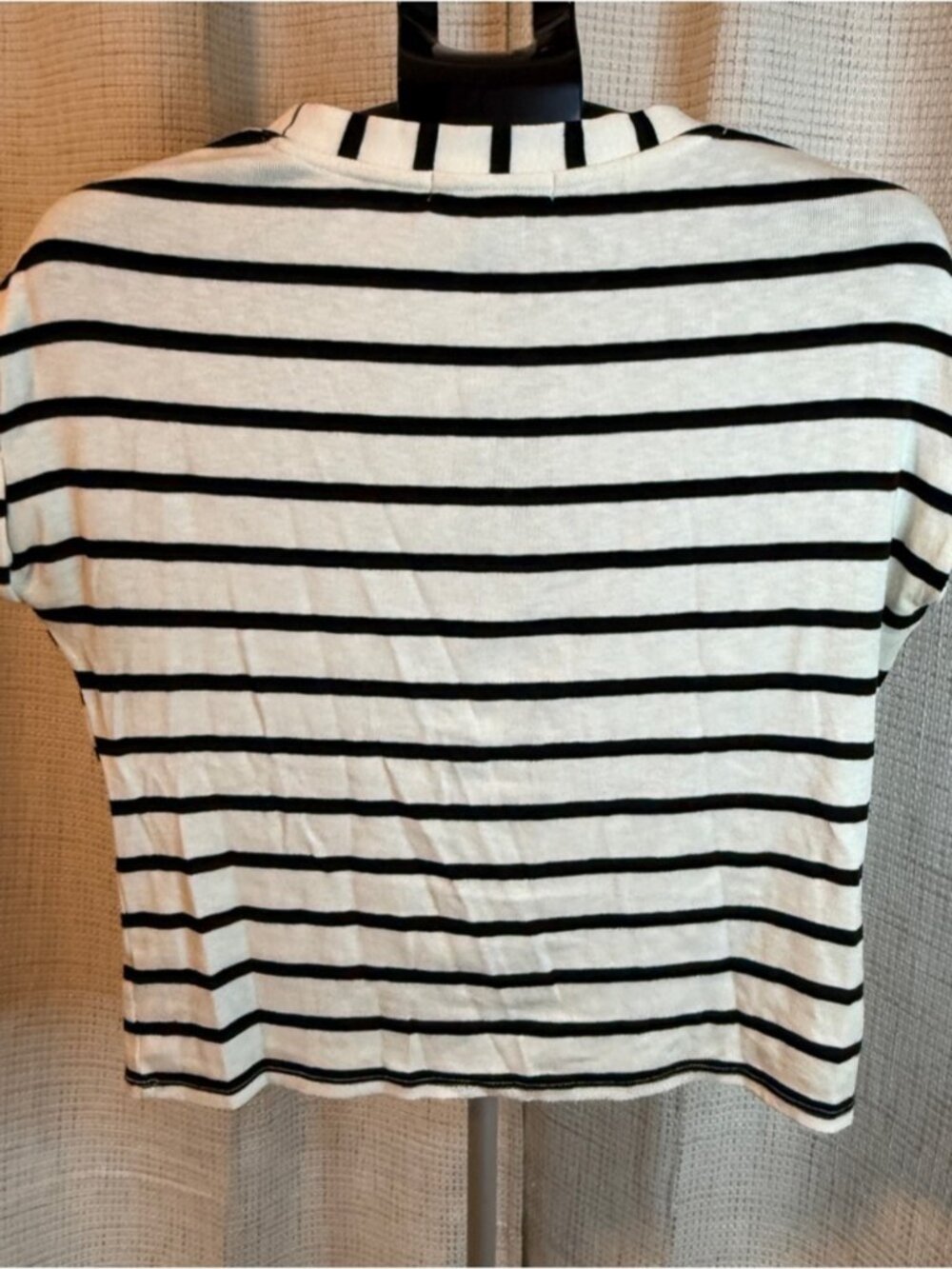 Crop Top - Picture 2 of 4